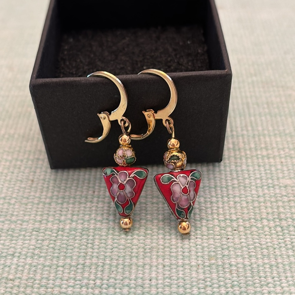 ⬛️VTG Cloisonné Drop Earrings Red, Pink & Green W/Lever Backs Gold Tone Handmade